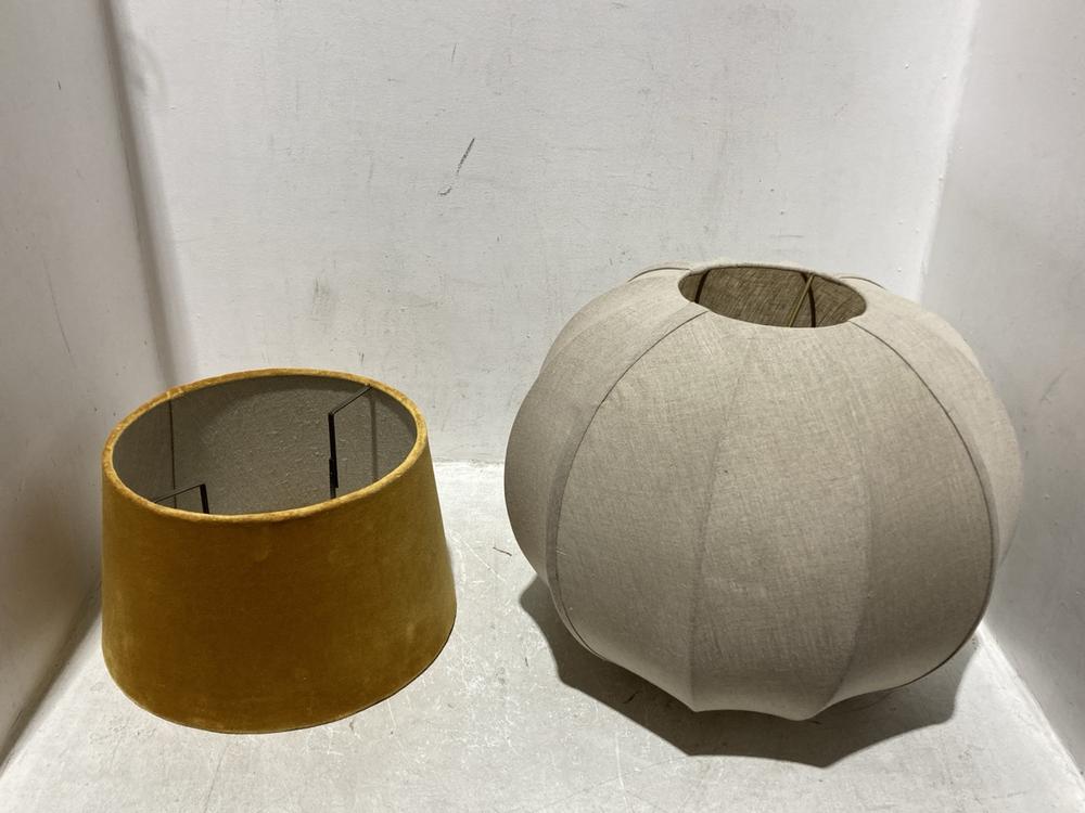 Lot 69  
            Chesterfield SR44 - Parcel Delivery Only 

                
NKUKU ORISA LINEN LAMPSHADE - OFF WHITE - ITEM NO. LO1501 - TO INCLUDE NKUKU BATA...
