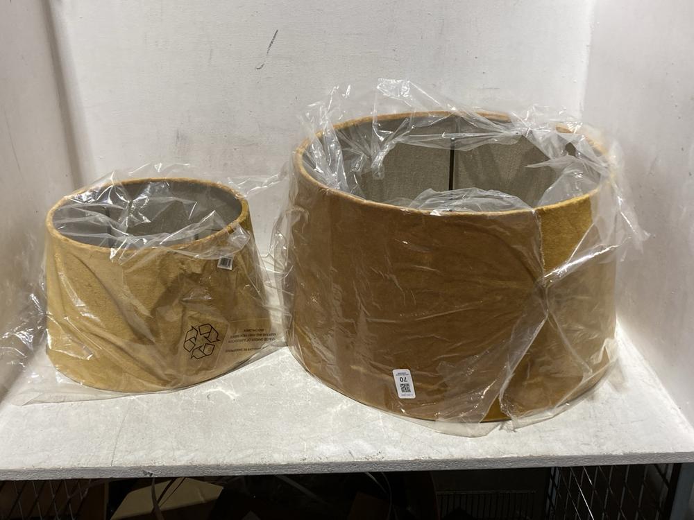 Lot 70  
            Chesterfield SR44 - Parcel Delivery Only 

                
4 X ASSORTED LAMP SHADES TO INCLUDE NKUKU BATAKHA VELVET & LINEN LAMPSHADE - DARK...