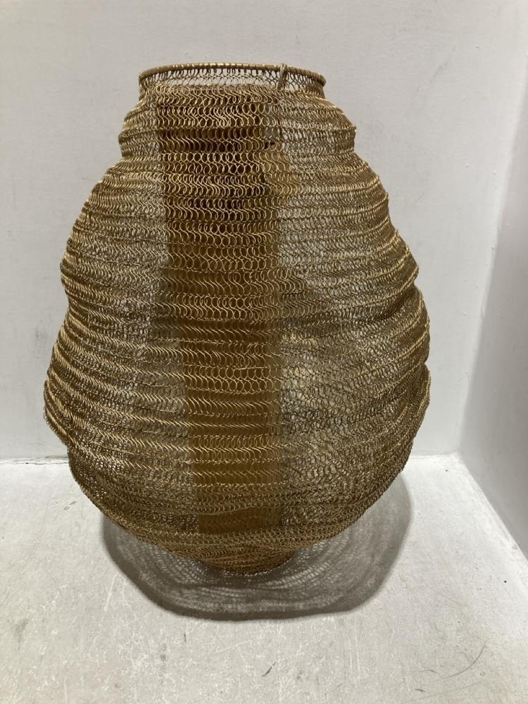Lot 71  
            Chesterfield SR44 - Parcel Delivery Only 

                
NKUKU MUKUNI WIRE LAMPSHADE - BRASS - SMALL - ITEM NO. ML6001 - ORIGINAL RRP £150...