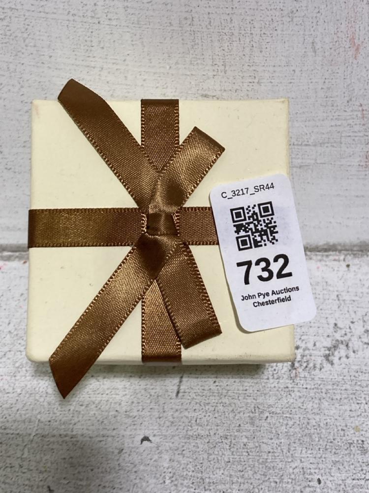 Lot 732  
            Chesterfield SR44 - Parcel Delivery Only 

                
PERFECT FIT BRIDAL SET DIAMAND RING SET - ORIGINAL RRP £700 (LOCATION: E6)