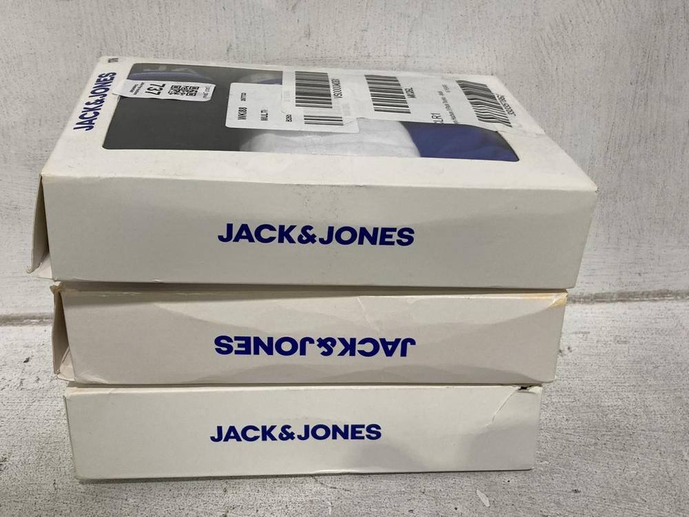 Lot 737  
            Chesterfield SR44 - Parcel Delivery Only 

                
3 X ASSORTED KIDS BRIEFS TO INCLUDE JACK AND JONES 3 PACK BRIEFS SIZE 16 YEARS (L...