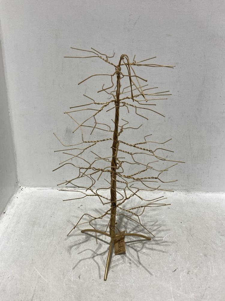 Lot 73  
            Chesterfield SR44 - Parcel Delivery Only 

                
NKUKU CHARIDA WIRE TREE - ITEM NO. CT3601 - ORIGINAL RRP £95 (LOCATION: A4)