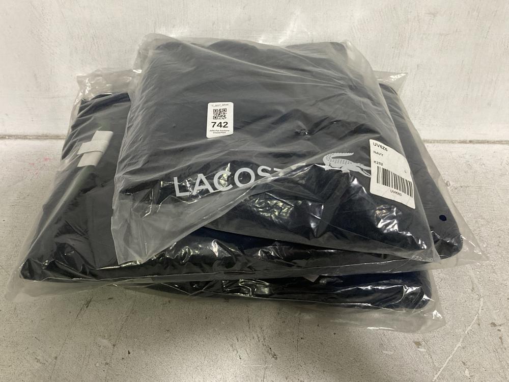 Lot 742  
            Chesterfield SR44 - Parcel Delivery Only 

                
3 X ASSORTED LACOSTE CLOTHING ITEMS TO INCLUDE LACOSTE CROC LOGO JERSEY SHORTS SI...