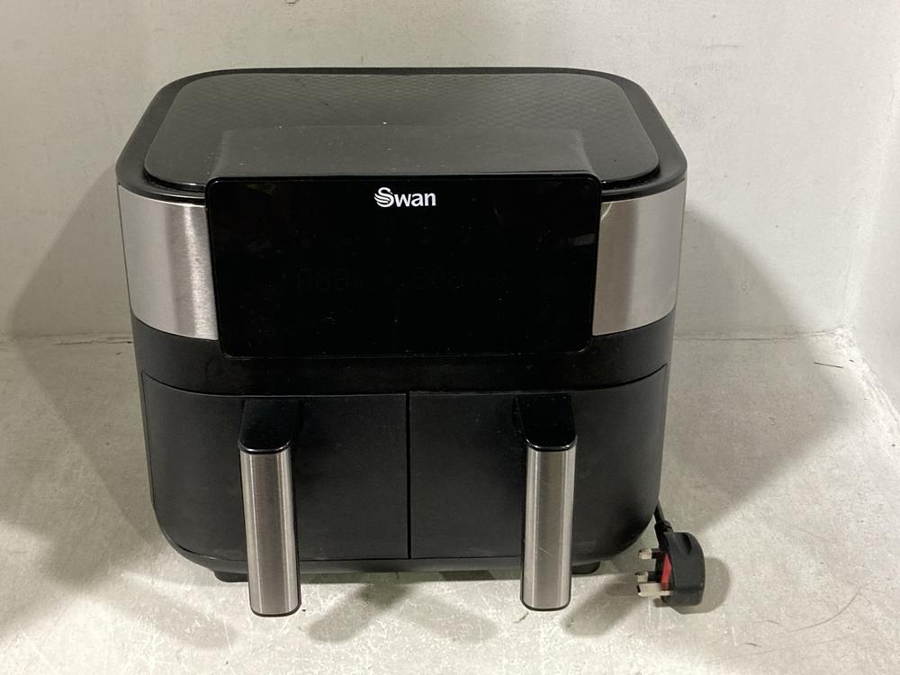 Lot 760  
            Chesterfield SR44 - Parcel Delivery Only 

                
SWAN DUAL BASKET AIR FRYER MODEL NO SD60440 (LOCATION: E7)