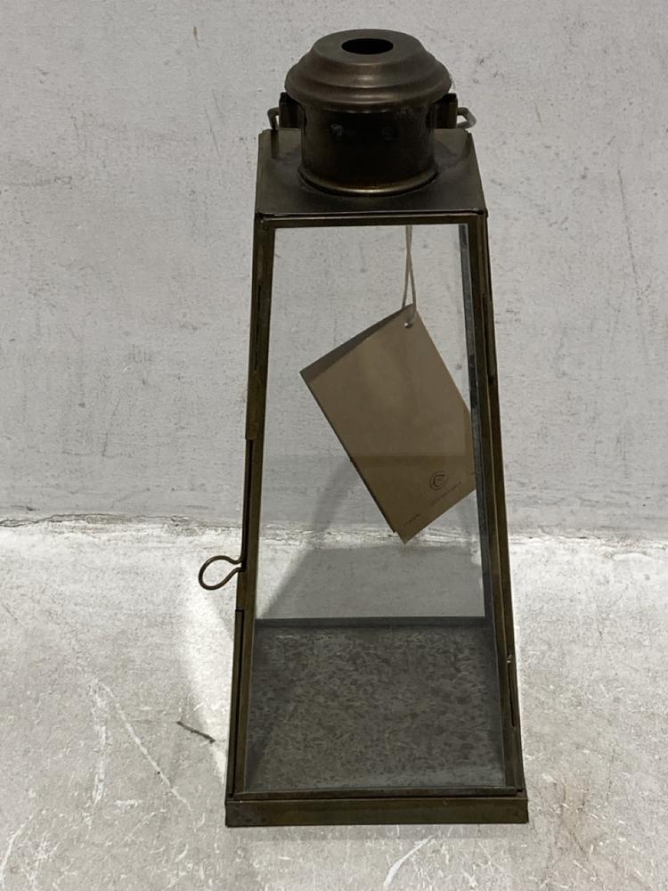 Lot 78  
            Chesterfield SR44 - Parcel Delivery Only 

                
6 X ASSORTED HOMEWARE TO INCLUDE NKUKU TANU MANGO WOOD BEADED BAUBLES - BRASS & R...