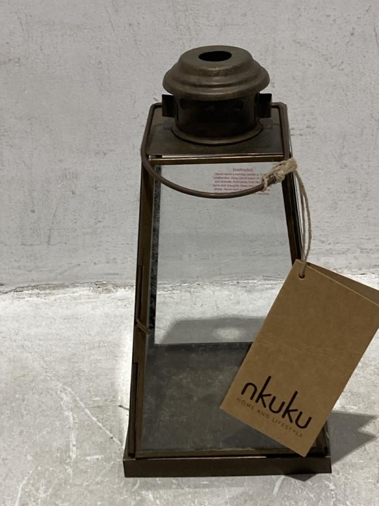 Lot 80  
            Chesterfield SR44 - Parcel Delivery Only 

                
6 X ASSORTED HOUSE FURNITURE TO INCLUDE NKUKU RUSTIC SOY BLEND PILLAR CANDLE - OL...