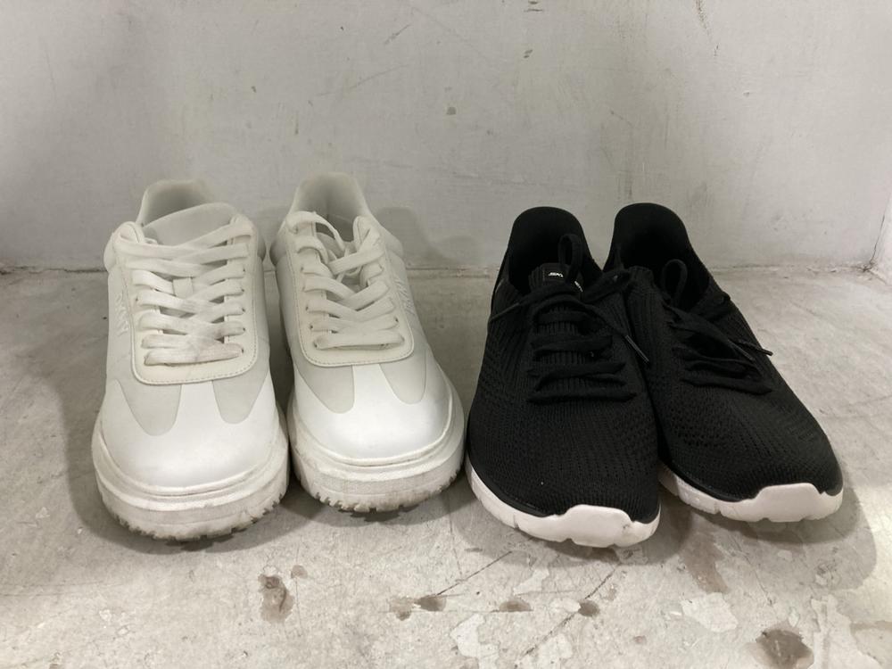 Lot 849  
            Chesterfield SR44 - Parcel Delivery Only 

                
DKNY WOMEN'S SHOES IN WHITE SIZE 6 TO INCLUDE SKECHERS WOMEN'S SHOES IN BLACK SIZ...