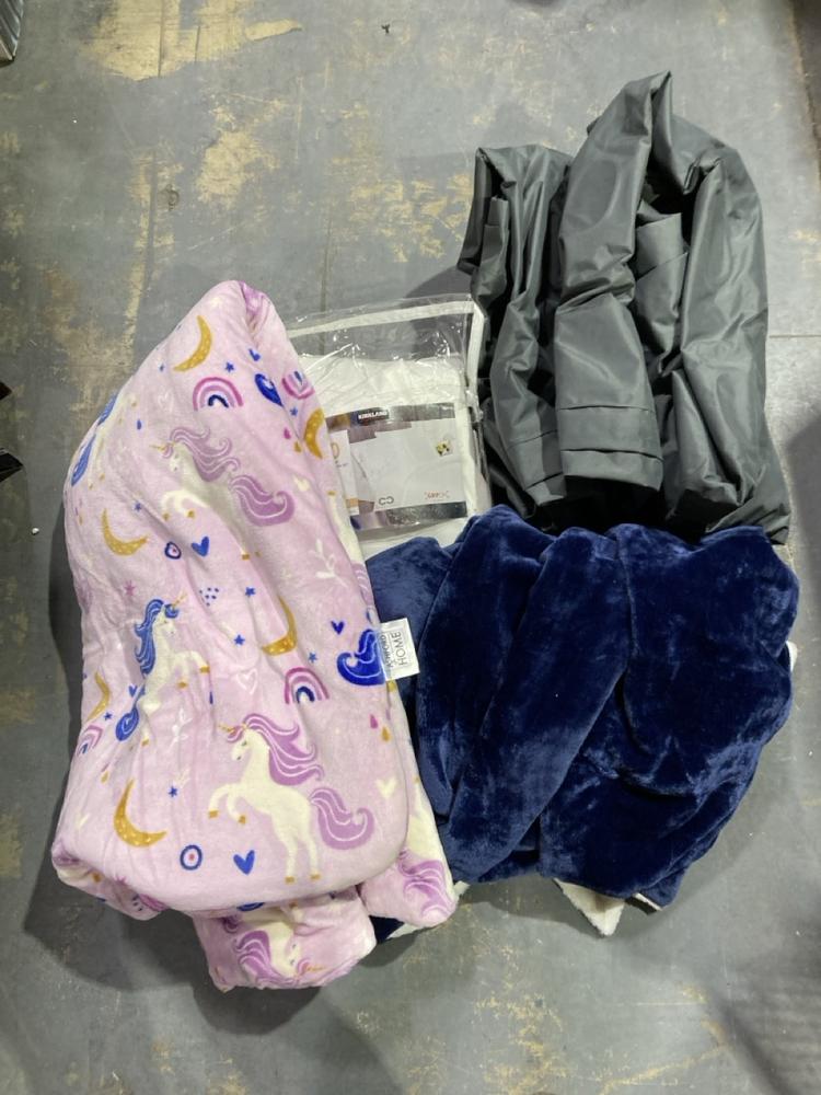 Lot 861  
            Chesterfield SR44 - Parcel Delivery Only 

                
4 X ASSORTED HOME FURNITURE ITEMS TO INCLUDE KIRKLAND DUVET SET SIZE SUPER KING (...