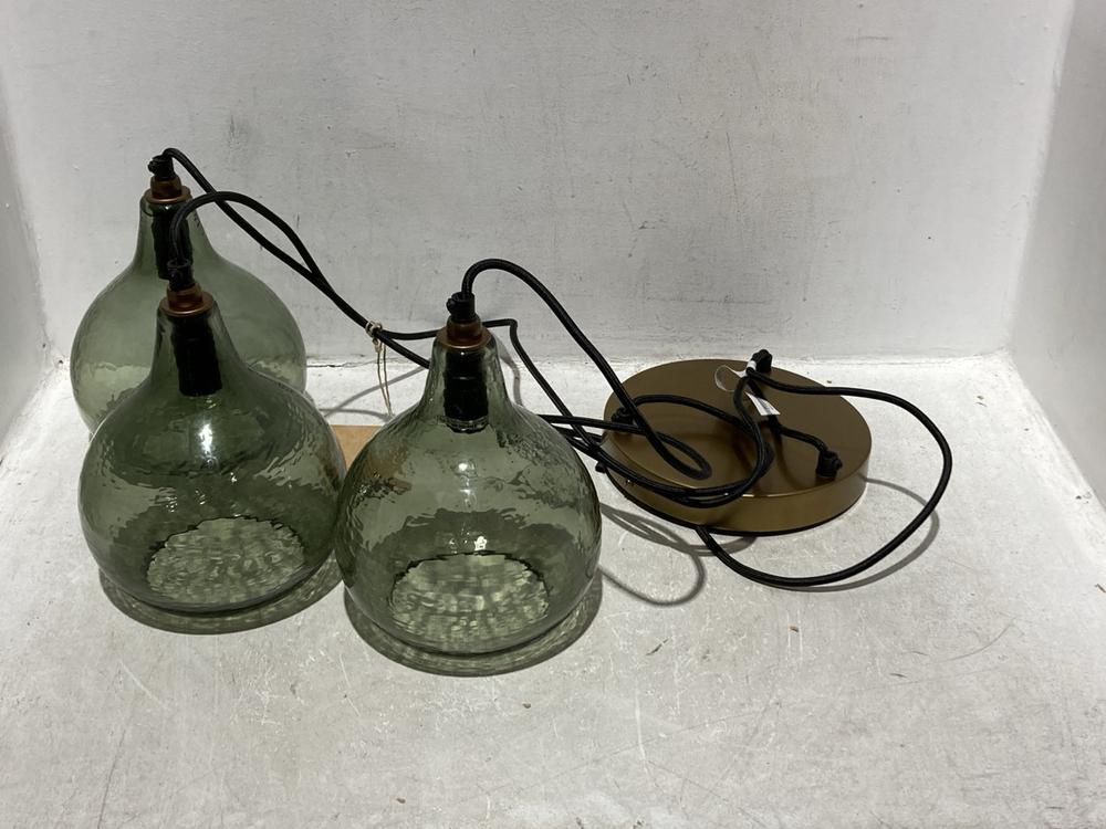 Lot 86  
            Chesterfield SR44 - Parcel Delivery Only 

                
NKUKU ZIVA RECYCLED GLASS CLUSTER PENDANT - GREEN SMOKE - ONE SIZE - ITEM NO. ZL0...