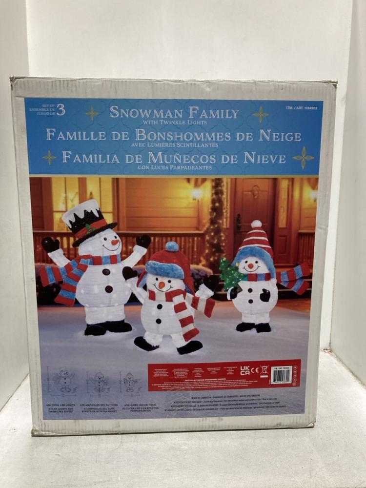 Lot 873  
            Chesterfield SR44 - Parcel Delivery Only 

                
POP UP SNOWMAN FAMILY SET 3PCS (LOCATION: D3)