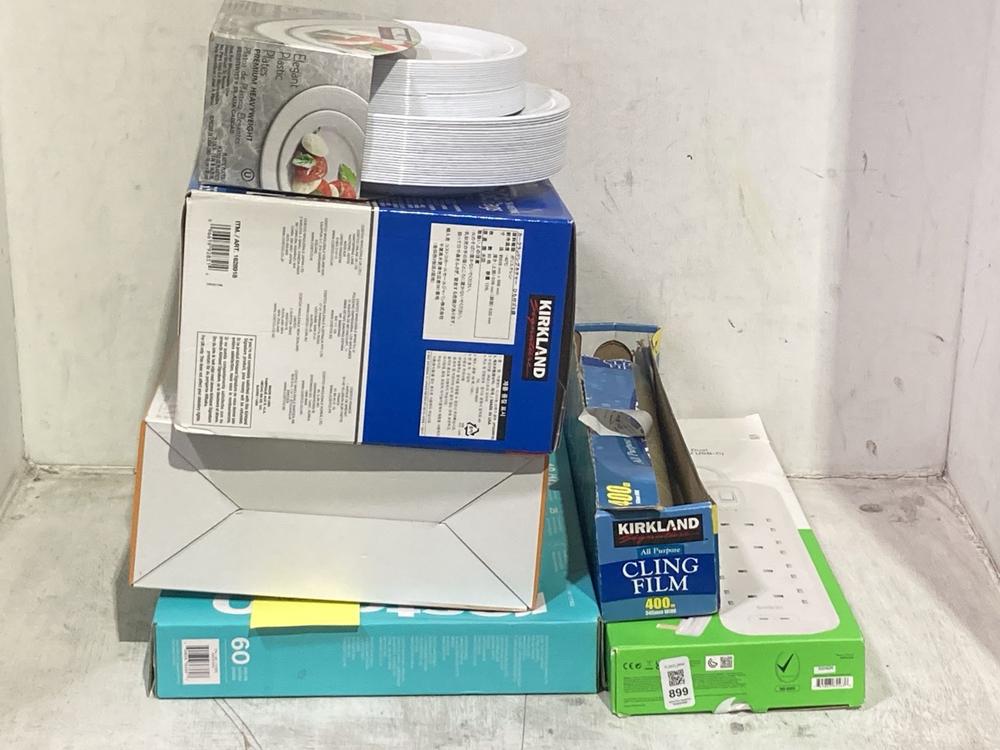 Lot 899  
            Chesterfield SR44 - Parcel Delivery Only 

                
6 X ASSORTED KITCHENWARE ITEMS TO INCLUDE KIRKLAND ELEGANT PLASTIC PLATES IN WHIT...
