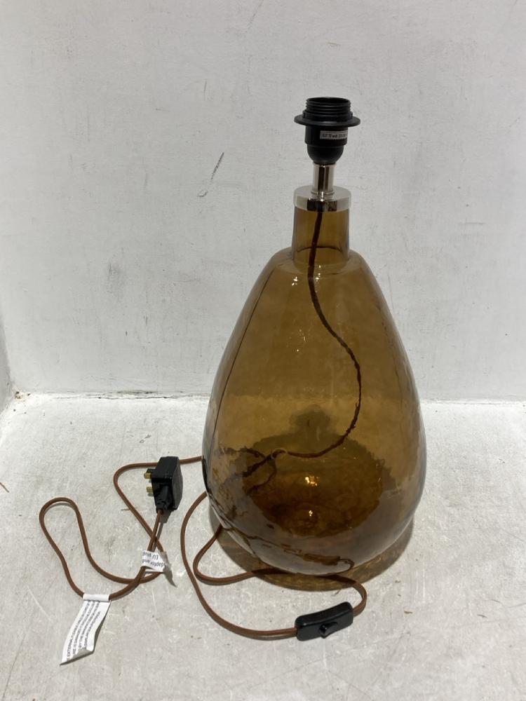Lot 89  
            Chesterfield SR44 - Parcel Delivery Only 

                
NKUKU BABA RECYCLED GLASS LAMP - BURNT AMBER - LARGE TALL - ITEM NO. BL8301 - ORI...