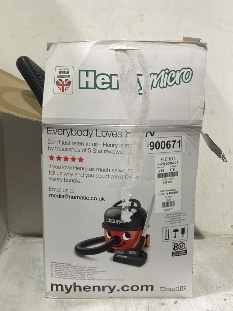 Lot 904  
            Chesterfield SR44 - Parcel Delivery Only 

                
HENRY HOOVER MICRO (LOCATION: D4)