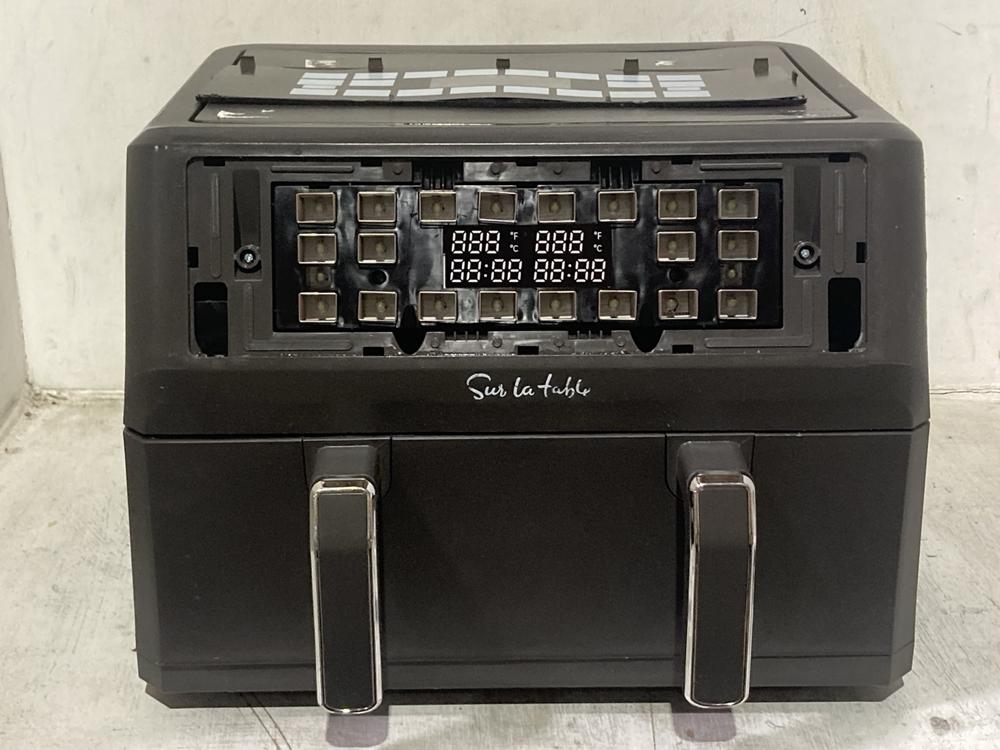 Lot 905  
            Chesterfield SR44 - Parcel Delivery Only 

                
SUR TABLE AIR FRYER 10.4L (LOCATION: D4)