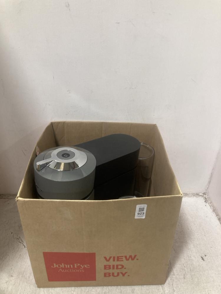 Lot 923  
            Chesterfield SR44 - Parcel Delivery Only 

                
NESPRESSO COFFEE MACHINE (LOCATION: D5)