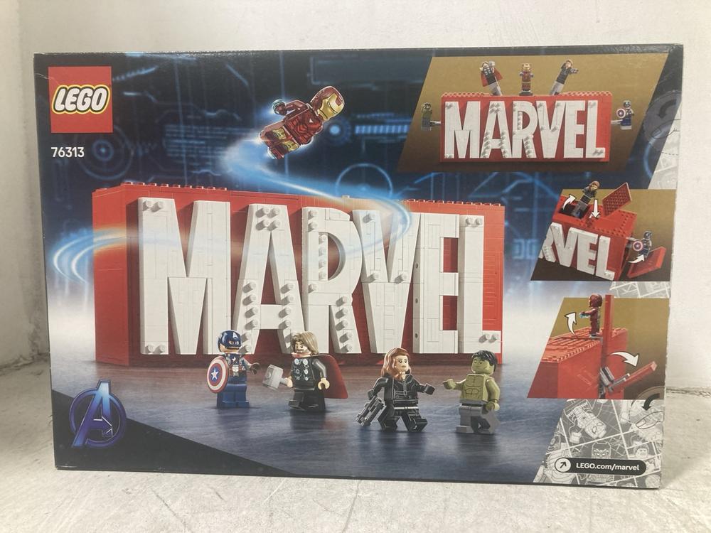 Lot 924  
            Chesterfield SR44 - Parcel Delivery Only 

                
LEGO MARVEL SIGN SET (LOCATION: D5)