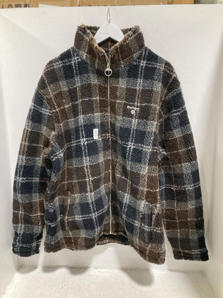 Lot 972  
            Chesterfield SR44 - Parcel Delivery Only 

                
BARBOUR FLEECE COAT SIZE XL (LOCATION: D6)