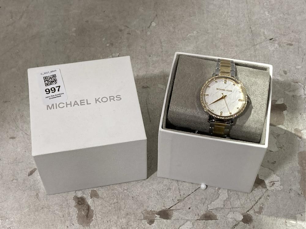 Lot 997  
            Chesterfield SR44 - Parcel Delivery Only 

                
MICHEAL KORS WRISTWATCH (LOCATION: D7)