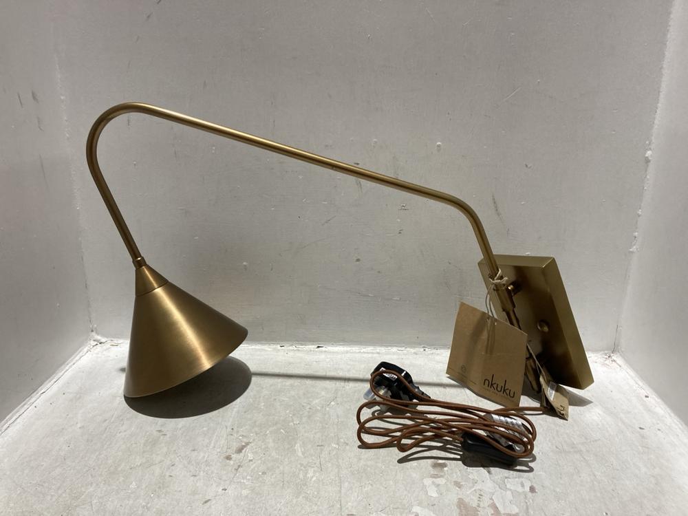 Lot 9  
            Chesterfield SR44 - Parcel Delivery Only 

                
NKUKU THOTTAM SWING ARM WALL LAMP - ANTIQUE BRASS - ITEM NO. TH0101 - ORIGINAL RR...