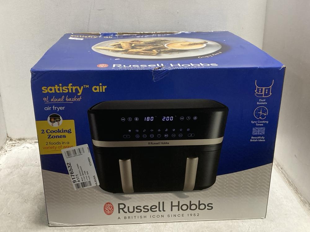 Lot 1013  
            Chesterfield SR47 - Parcel Delivery Only 

                
RUSSELL HOBBS SATISFRY AIR 9L DUAL BASKET AIR FRYER (LOCATION: D5)