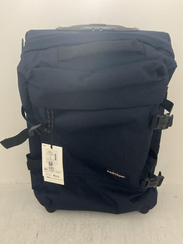 Lot 131  
            Chesterfield SR47 - Parcel Delivery Only 

                
EASTPAK TRANVERZ S LUGGAGE BAG IN NAVY ORIGINAL RRP £145 (LOCATION: A3)