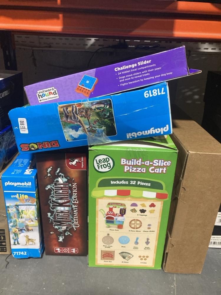 Lot 133  
            Chesterfield SR47 - Parcel Delivery Only 

                
6 X ASSORTED CHILDRENS TOYS TO INCLUDE LEAP FROG BUILD A SLICE PIZZA CART (LOCATI...