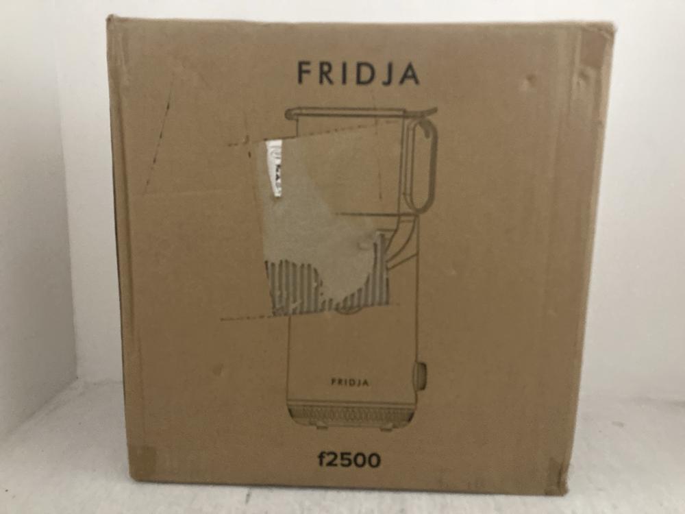 Lot 160  
            Chesterfield SR47 - Parcel Delivery Only 

                
FRIDJA F2500 SELF FEEDING WHOLE FRUIT SLOW JUICER ORIGINAL RRP £139 (LOCATION: A4)