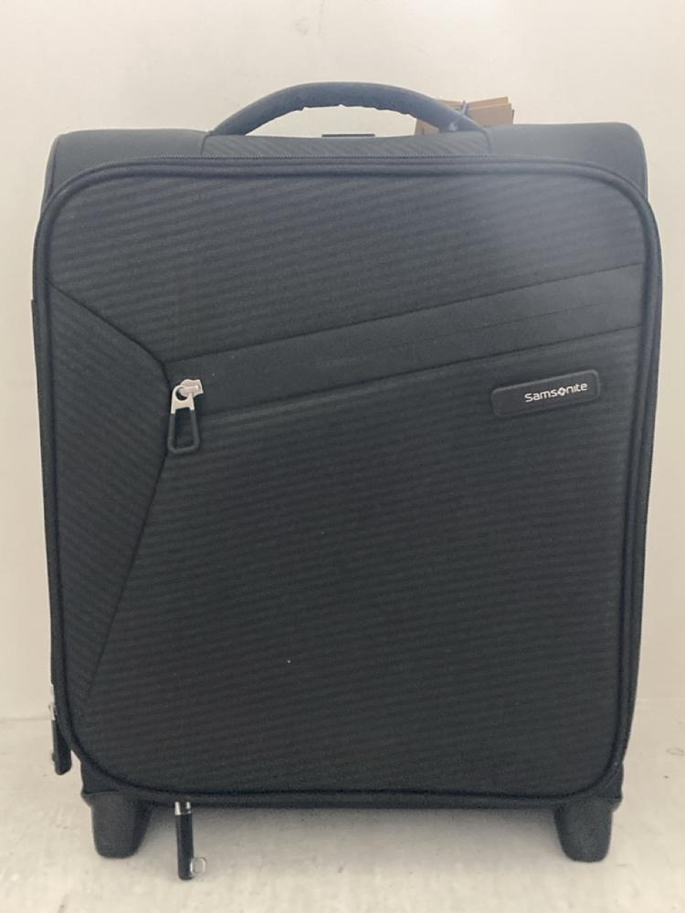 Lot 179  
            Chesterfield SR47 - Parcel Delivery Only 

                
SAMSONITE LITEBEAM UPRIGHT 45/16 UNDERSEATER IN BLACK (LOCATION: A5)