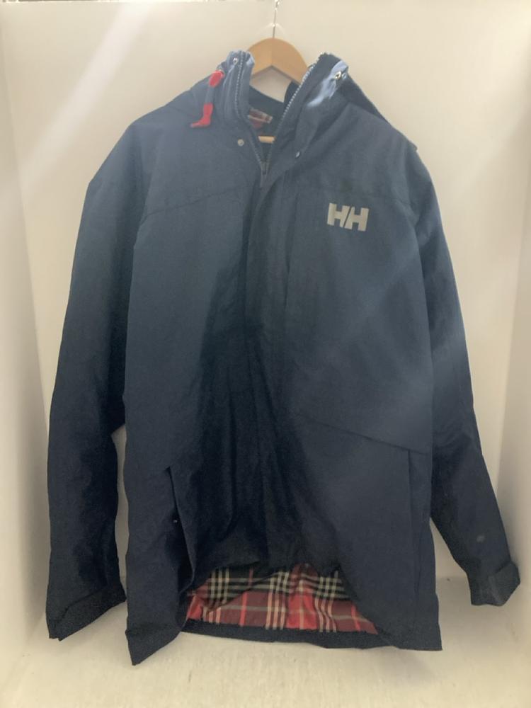 Lot 180  
            Chesterfield SR47 - Parcel Delivery Only 

                
HELLY HANSEN ADULTS HOODED JACKET IN NAVY SIZE XXL (LOCATION: A5)