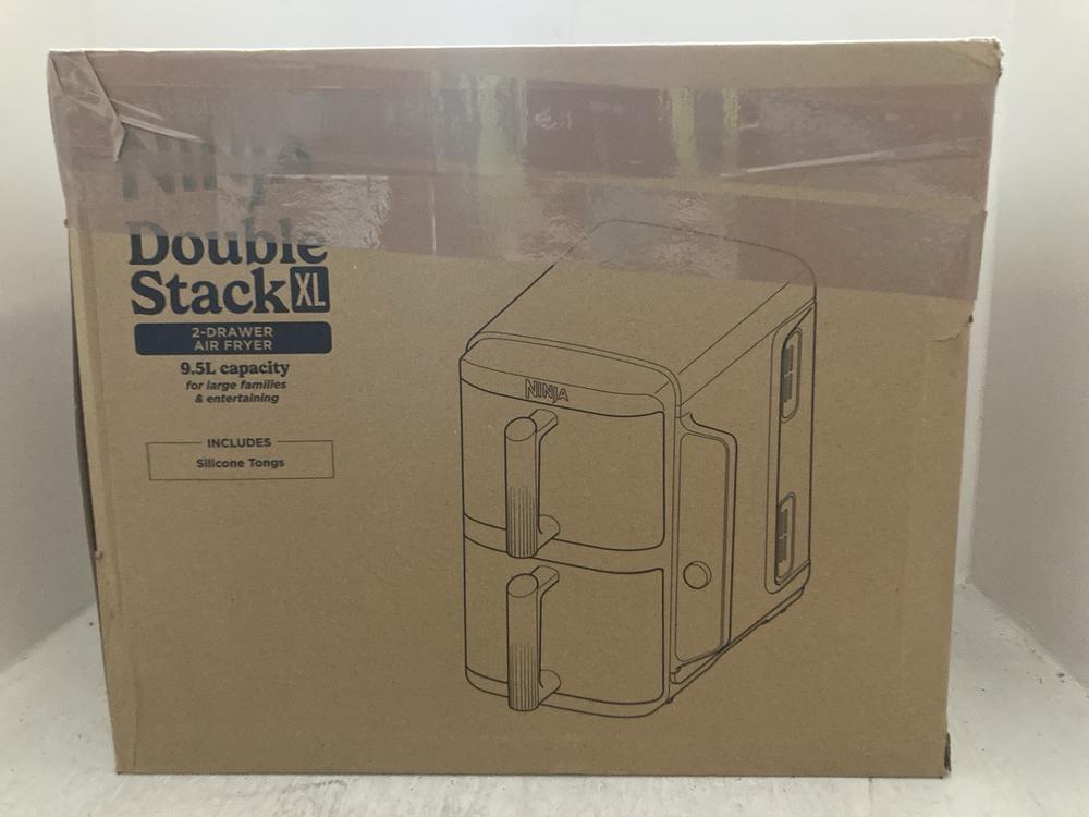 Lot 250  
            Chesterfield SR47 - Parcel Delivery Only 

                
NINJA DOUBLE STACK XL 9.5L AIR FRYER ORIGINAL RRP £269 - MODEL NO. SL400UKCP (LOC...