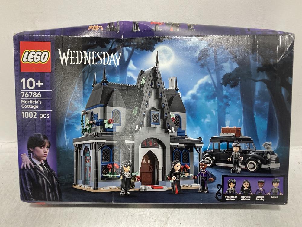 Lot 31  
            Chesterfield SR47 - Parcel Delivery Only 

                
LEGO WEDNESDAY 76786 MORTICIAS COTTAGE - 73232401 (LOCATION: D8)