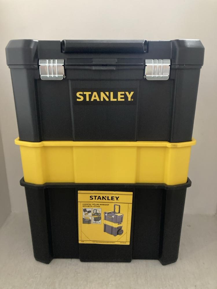 Lot 328  
            Chesterfield SR47 - Parcel Delivery Only 

                
STANLEY ESSENTIAL ROLLING WORKSHOP WITH METAL LATCHES (LOCATION: A12)