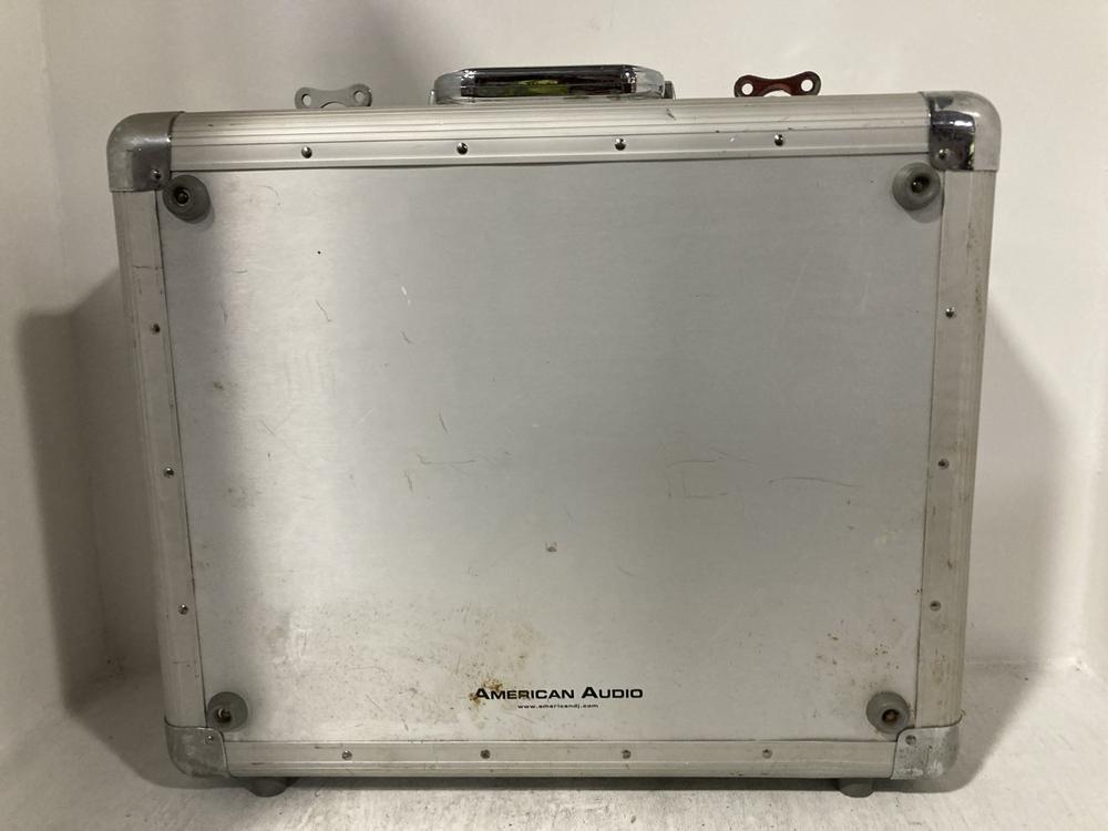 Lot 342  
            Chesterfield SR47 - Parcel Delivery Only 

                
TECHNICS QUARTZ DIRECT DRIVE TURNTABLE SYSTEM MODEL NO. SL1210MK2 ORIGINAL RRP £7...