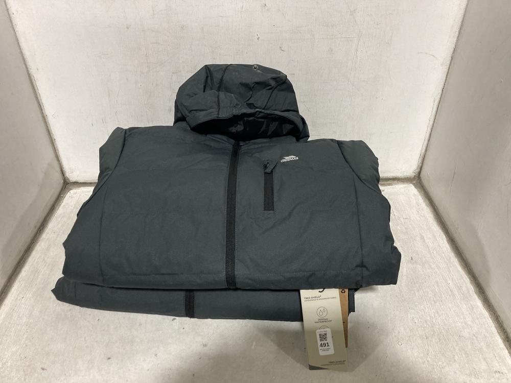 Lot 491  
            Chesterfield SR47 - Parcel Delivery Only 

                
2 X TRESPASS BOYS TUFF JACKET IN FLINT SIZE 11/12Y (LOCATION: B7)