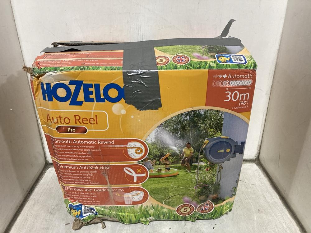 Lot 500  
            Chesterfield SR47 - Parcel Delivery Only 

                
HOZELOCK 30M AUTO REEL PRO ORIGINAL RRP £129 (LOCATION: B7)