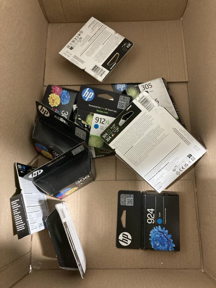 Lot 676  
            Chesterfield SR47 - Parcel Delivery Only 

                
11 X ASSORTED INK CARTRIDGES TO INCLUDE HP 308 TRI COLOUR INK CARTRIDGE (LOCATION...