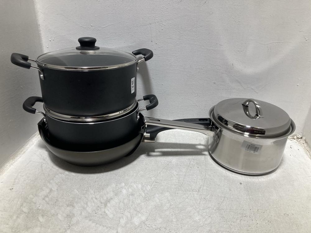 Lot 704  
            Chesterfield SR47 - Parcel Delivery Only 

                
4 X ASSORTED COOKWARE ITEMS TO INCLUDE TEFAL PROTECH TOUS FLEX PLUS INDUCTION 28C...