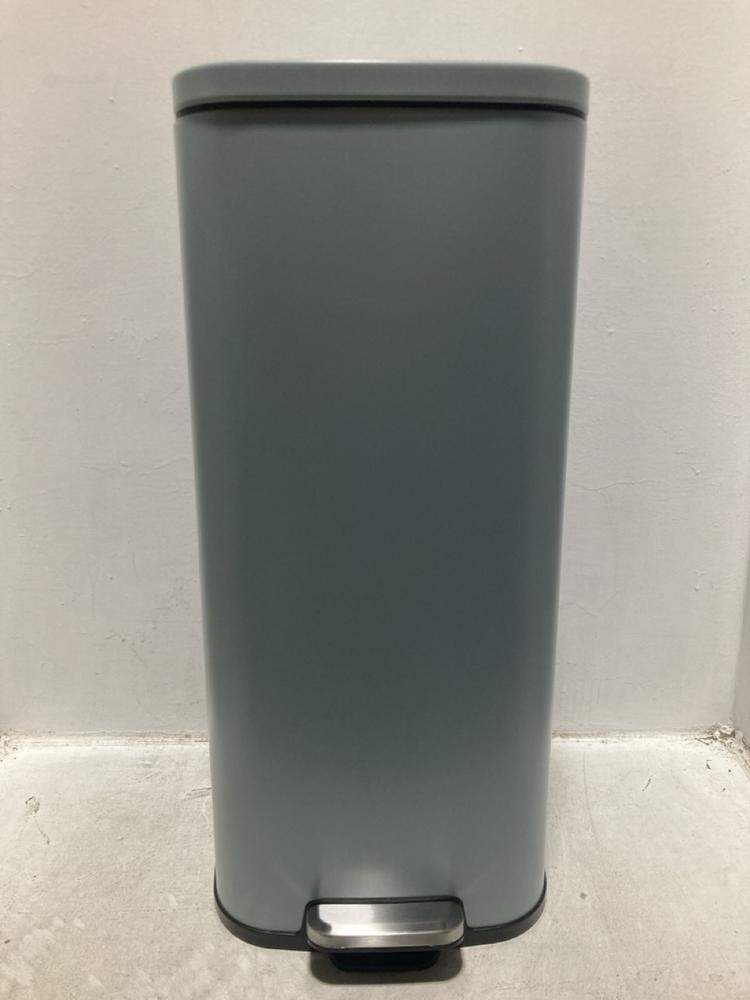 Lot 711  
            Chesterfield SR47 - Parcel Delivery Only 

                
JOHN LEWIS ANYDAY 30L PEDAL BIN - 82271803 (LOCATION: C5)