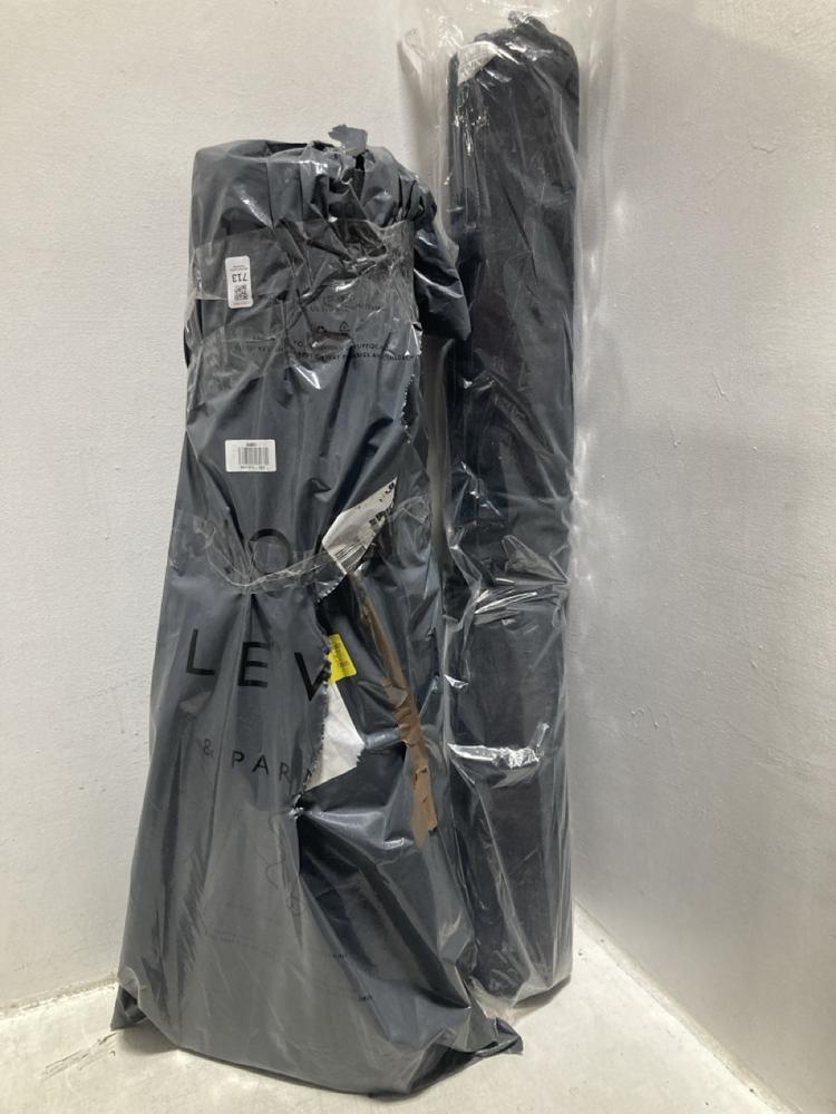 Lot 713  
            Chesterfield SR47 - Parcel Delivery Only 

                
JOHN LEWIS DRAUGHT EXCLUDER TO INCLUDE JOHN LEWIS LARGE DOOR MAT - 64113114 (LOCA...