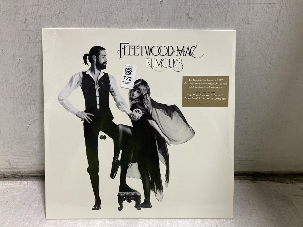 Lot 722  
            Chesterfield SR47 - Parcel Delivery Only 

                
FLEETWOOD MAC - RUMOURS VINYL ALBUM - 75470202 (LOCATION: C6)