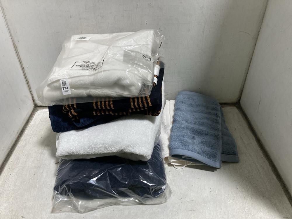 Lot 724  
            Chesterfield SR47 - Parcel Delivery Only 

                
9 X ASSORTED TOWEL ITEMS TO INCLUDE JOHN LEWIS X JOHN COOPER COTTON BATH MAT 80 X...