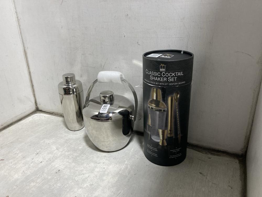 Lot 727  
            Chesterfield SR47 - Parcel Delivery Only 

                
3 X ASSORTED DRINKWARE ITEMS TO INCLUDE BAR ORIGINALE CLASSIC COCKTAIL SHAKER SET...