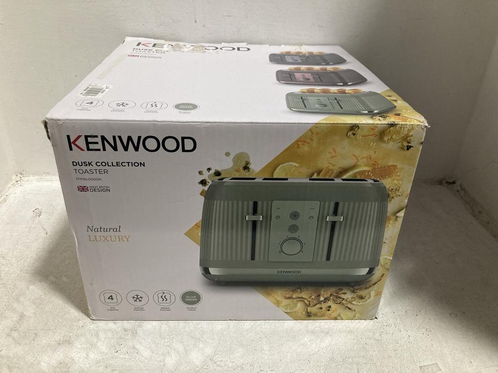 Lot 772  
            Chesterfield SR47 - Parcel Delivery Only 

                
KENWOOD DUSK COLLECTION FOUR SLICE TOASTER - 85522505 (LOCATION: C8)