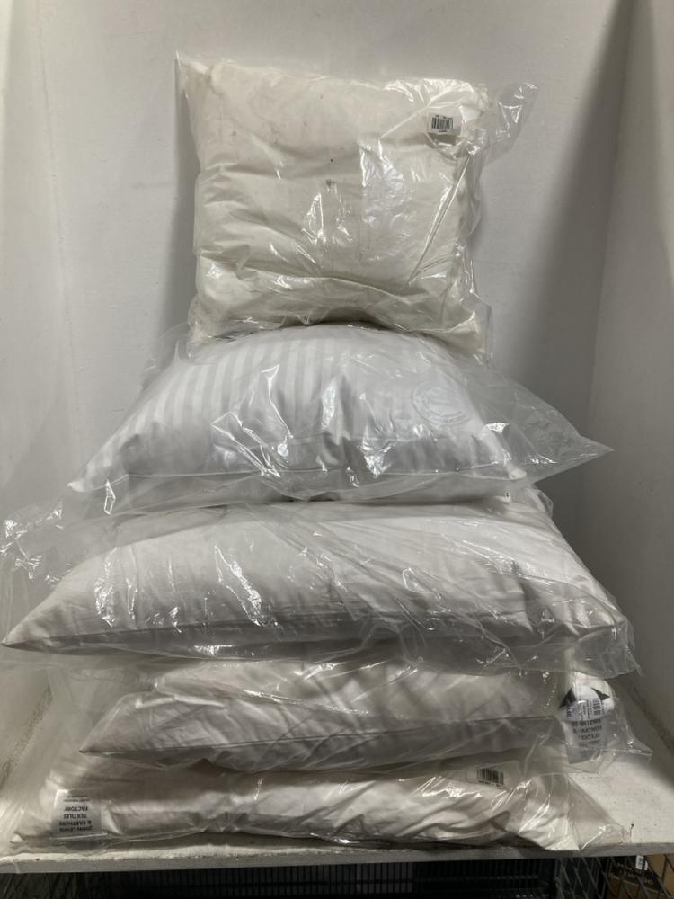 Lot 774  
            Chesterfield SR47 - Parcel Delivery Only 

                
5 X ASSORTED JOHN LEWIS BEDDING ITEMS TO INCLUDE FEATHER DOWN CUSHION 50X50CM - 6...