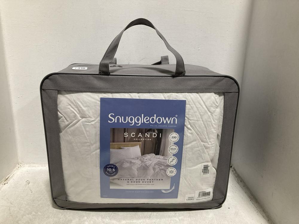 Lot 777  
            Chesterfield SR47 - Parcel Delivery Only 

                
SNUGGLEDOWN SCANDI COLLECTION DOUBLE 10.5 TOG DUCK FEATHER AND DOWN DUVET - 60228...