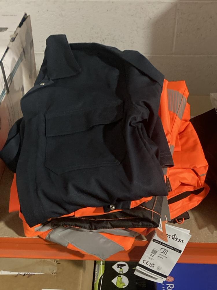 Lot 77  
            Chesterfield SR47 - Parcel Delivery Only 

                
4 X ASSORTED ADULTS WORKWEAR TO INCLUDE DICKIES WOMENS EVERYDAY COVERALL DARK - S...