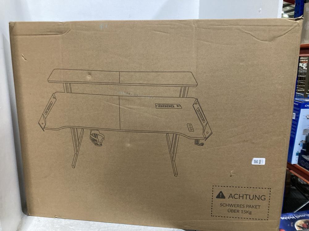 Lot 911  
            Chesterfield SR47 - Parcel Delivery Only 

                
VIDATECO 140CM GAMING DESK. (LOCATION: D1)