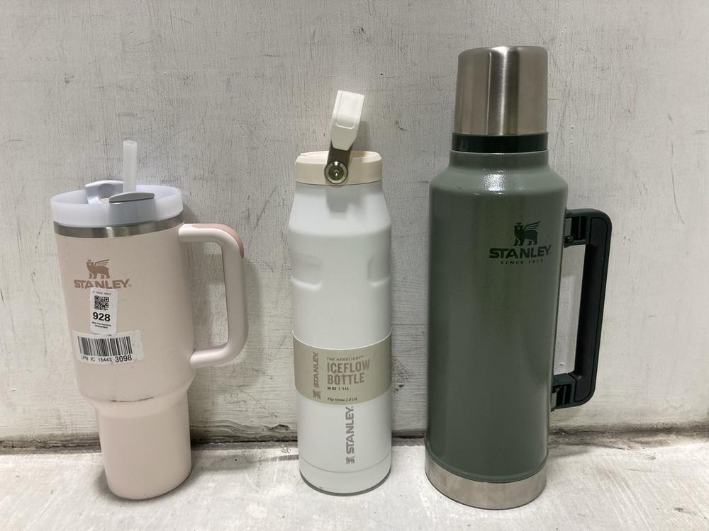 Lot 928  
            Chesterfield SR47 - Parcel Delivery Only 

                
3 X ASSORTED STANLEY ITEMS TO INCLUDE STANLEY 1.4L GREEN FLASK. (LOCATION: D2)