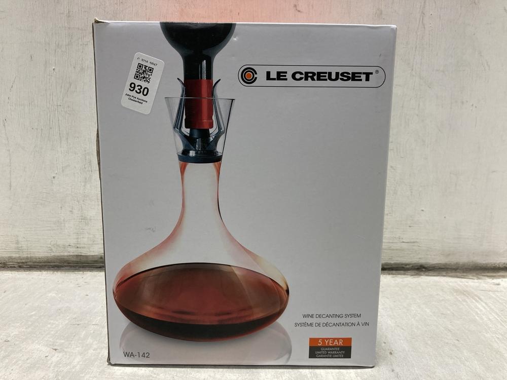 Lot 930  
            Chesterfield SR47 - Parcel Delivery Only 

                
LE CREUSET WINDE DECANTING SYSTEM. (LOCATION: D2)