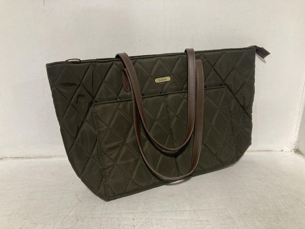 Lot 11  
            Chesterfield SR46 - Parcel Delivery Only 

                
BARBOUR QUILTED TOTE BAG IN OLIVE - ONESIZE (LOCATION: A1)